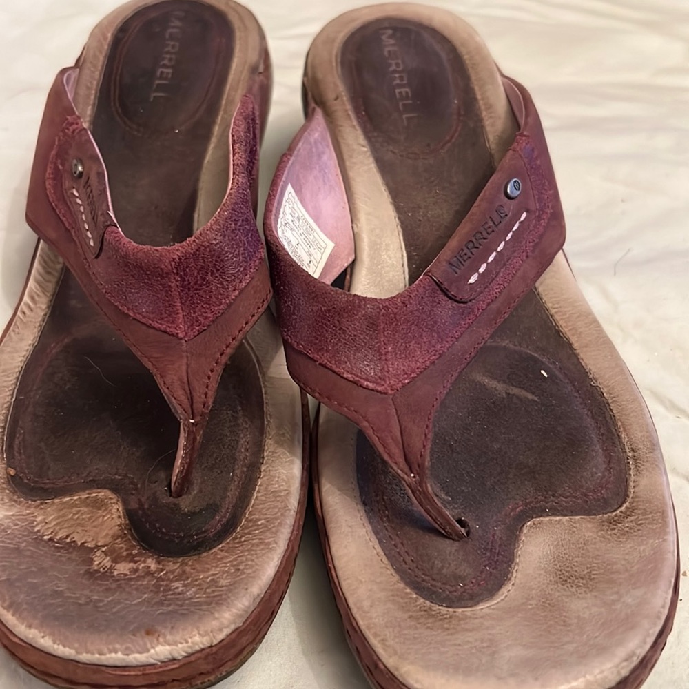 Merrell plum colored women’s sandals